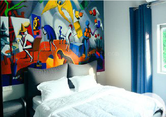 罗田对于酒店的墙体彩绘而言更注重哪些方面？